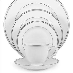 Lenox Federal Platinum 5-Piece Place Setting/China (Service for 12)